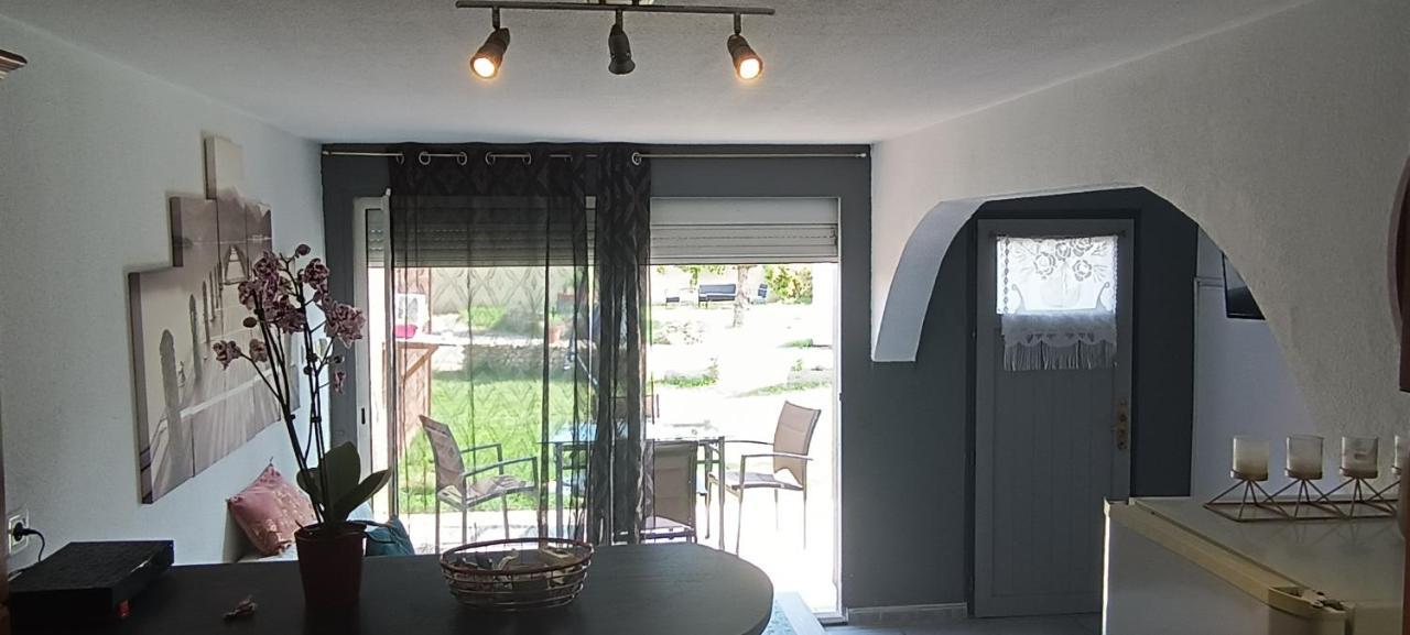 Charmante Maison Avec Piscine Anneyron Kültér fotó