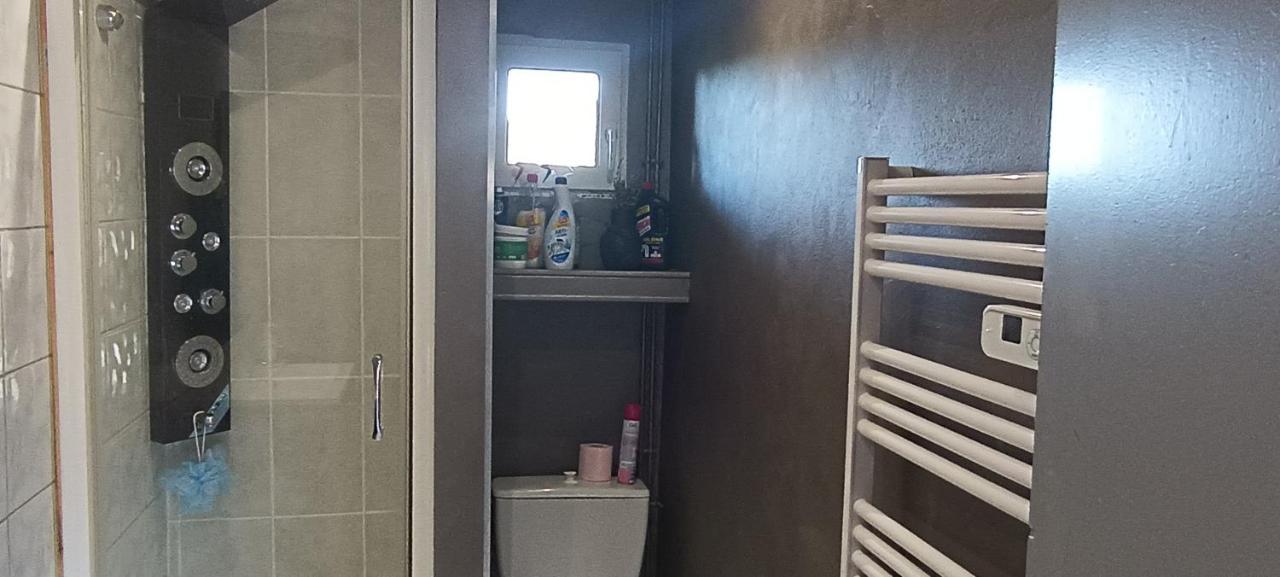 Charmante Maison Avec Piscine Anneyron Kültér fotó